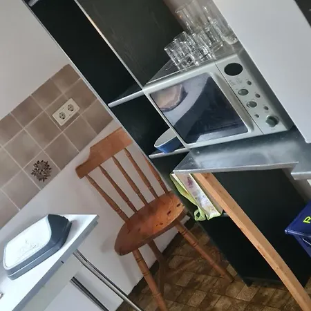 Apartment Ruhige Lage Dachgeschoss *