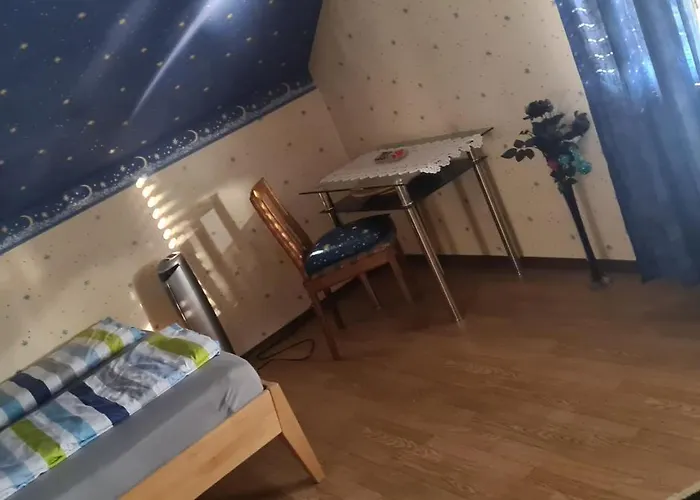 Dachgeschoss Mit Balkon Lägenhet *